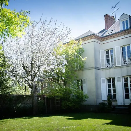 Chez Agnes Pont-Évêque