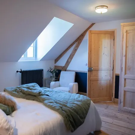 Chez Agnes Bed & Breakfast *