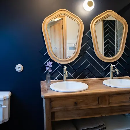 Chez Agnès Bed & Breakfast 3*