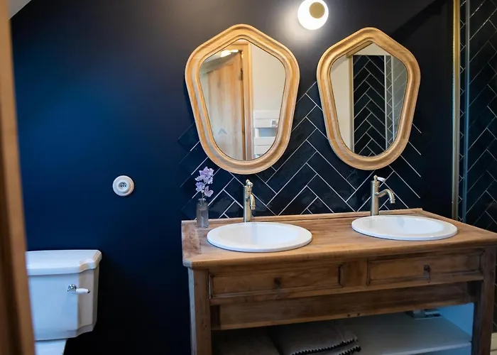 Chez Agnes Bed & Breakfast 3*